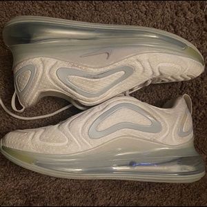 White Nike Air Max 720